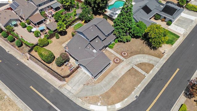 332 Chardonnay Cir, Clayton, CA 94517