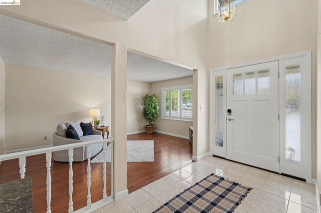 332 Chardonnay Cir, Clayton, CA 94517