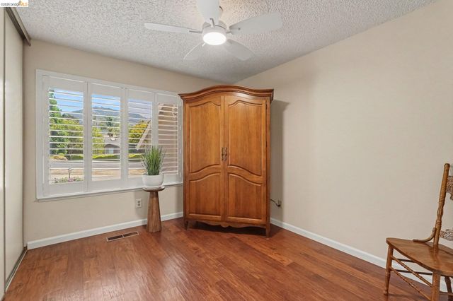332 Chardonnay Cir, Clayton, CA 94517