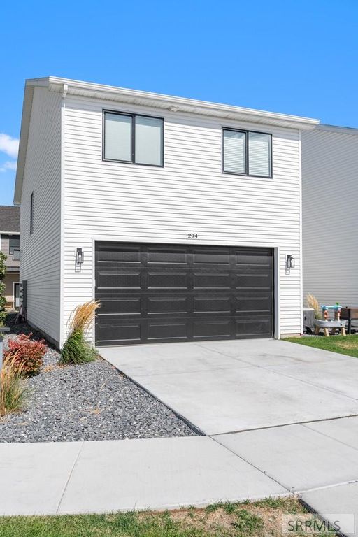 Image 17 of property listing at 294 W 4th S, Sugar City, ID 83448