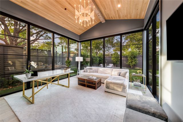 4306 Gloster Road, Dallas, TX 75220