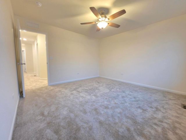 2318 Horseshoe Circle 08802, Naperville, IL 60564