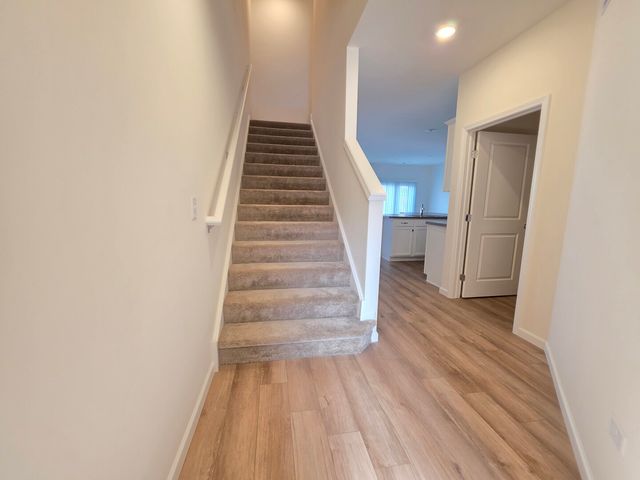 2318 Horseshoe Circle 08802, Naperville, IL 60564