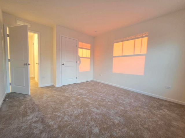 2318 Horseshoe Circle 08802, Naperville, IL 60564