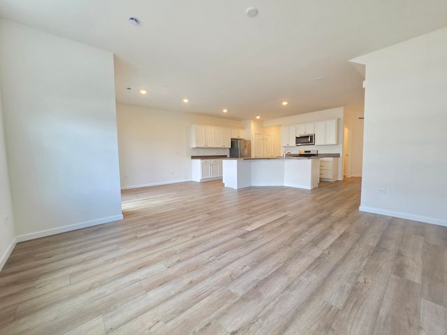 2318 Horseshoe Circle 08802, Naperville, IL 60564