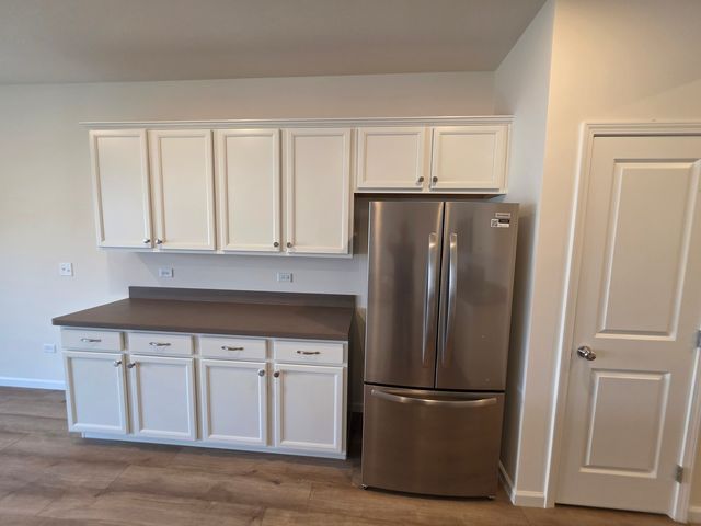 2318 Horseshoe Circle 08802, Naperville, IL 60564
