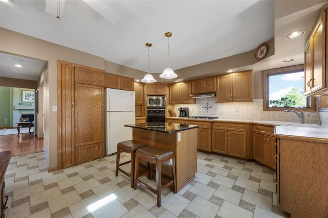 5810 Sanden Road NE, Cedar Rapids, IA 52411