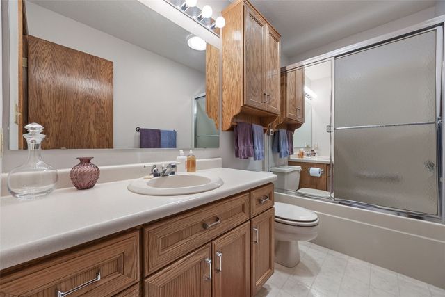 5810 Sanden Road NE, Cedar Rapids, IA 52411