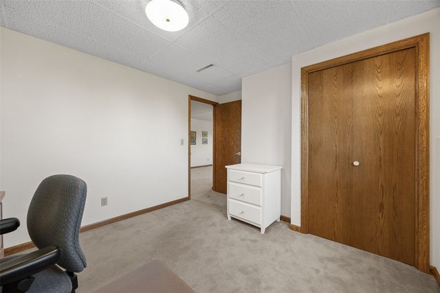 5810 Sanden Road NE, Cedar Rapids, IA 52411