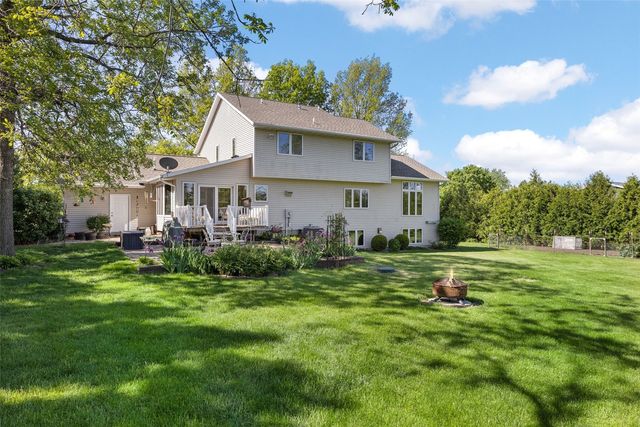5810 Sanden Road NE, Cedar Rapids, IA 52411