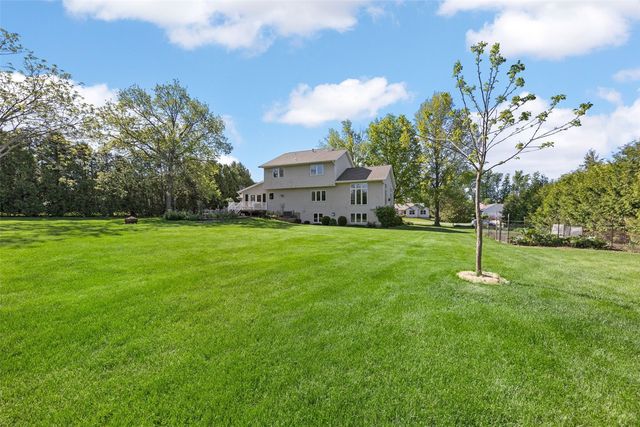5810 Sanden Road NE, Cedar Rapids, IA 52411