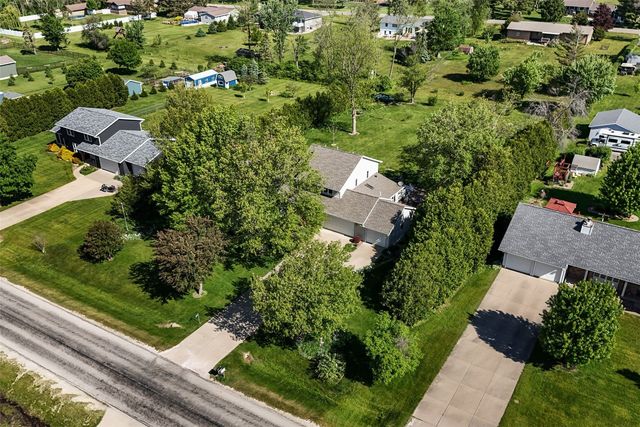 5810 Sanden Road NE, Cedar Rapids, IA 52411