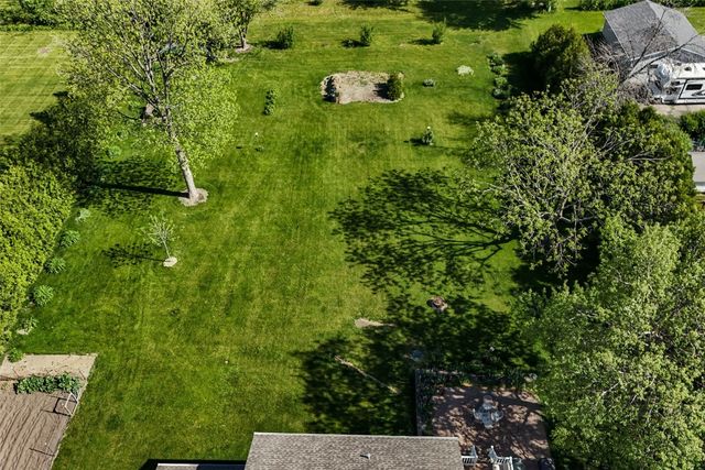 5810 Sanden Road NE, Cedar Rapids, IA 52411
