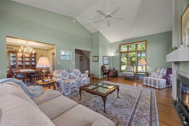 5810 Sanden Road NE, Cedar Rapids, IA 52411
