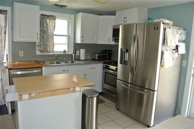 4 Eden Park Drive, Cranston, RI 02910
