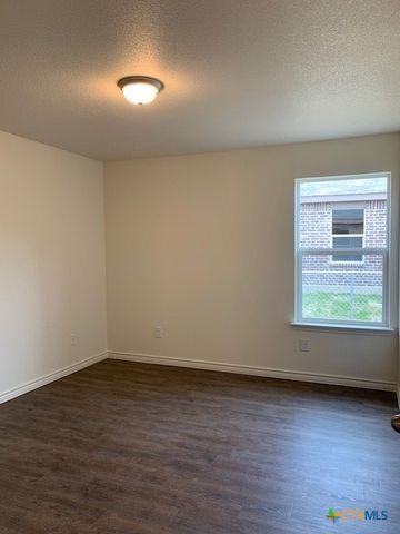279 Olaf Drive, Temple, TX 76504
