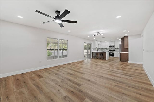 2960 WHITE MAGNOLIA LOOP, Clermont, FL 34711