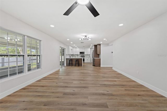 2960 WHITE MAGNOLIA LOOP, Clermont, FL 34711