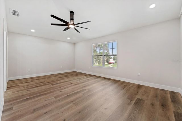 2960 WHITE MAGNOLIA LOOP, Clermont, FL 34711