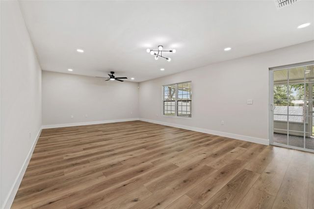 2960 WHITE MAGNOLIA LOOP, Clermont, FL 34711