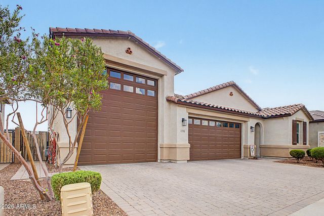 17701 W STRAIGHT ARROW Lane, Surprise, AZ 85387