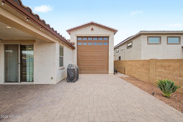 17701 W STRAIGHT ARROW Lane, Surprise, AZ 85387