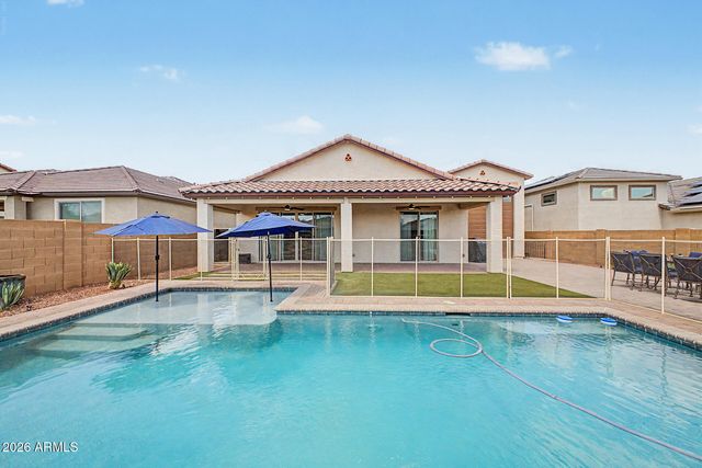 17701 W STRAIGHT ARROW Lane, Surprise, AZ 85387