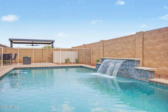 17701 W STRAIGHT ARROW Lane, Surprise, AZ 85387