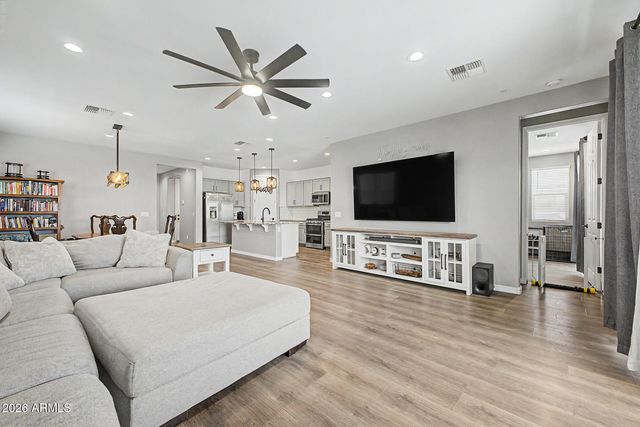 17701 W STRAIGHT ARROW Lane, Surprise, AZ 85387