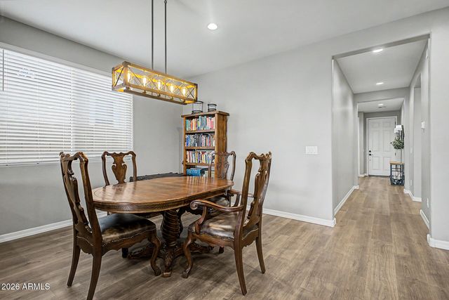 17701 W STRAIGHT ARROW Lane, Surprise, AZ 85387