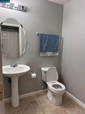 3681 Yacht Dr, Discovery Bay, CA 94505