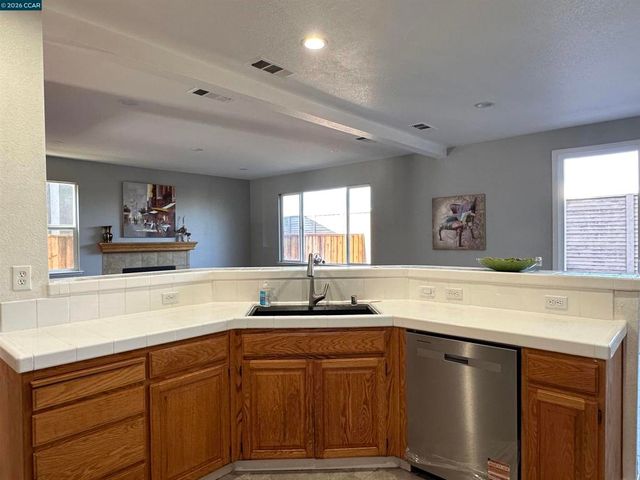 3681 Yacht Dr, Discovery Bay, CA 94505