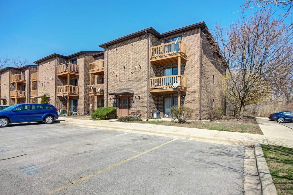 2260 Abbeywood Drive F, Lisle, IL 60532