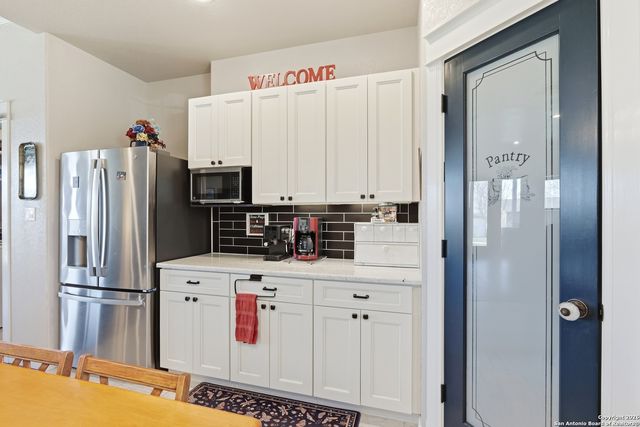 682 STUART RD, Adkins, TX 78101