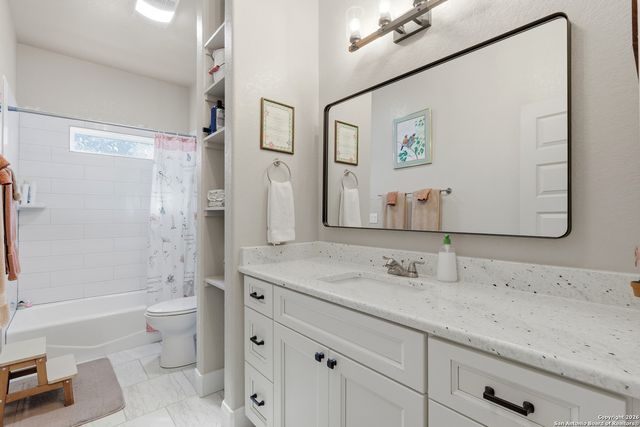 682 STUART RD, Adkins, TX 78101