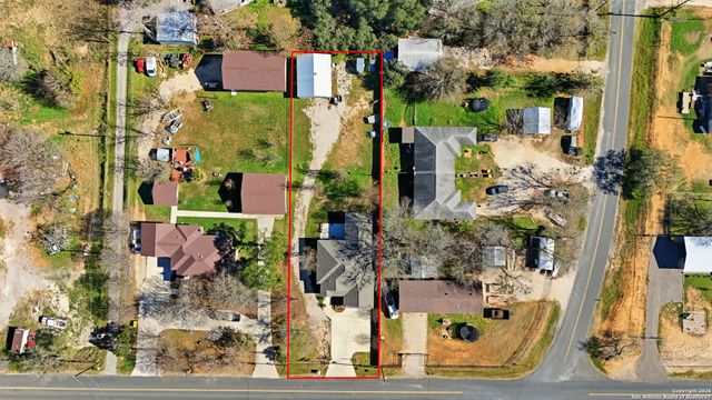 682 STUART RD, Adkins, TX 78101