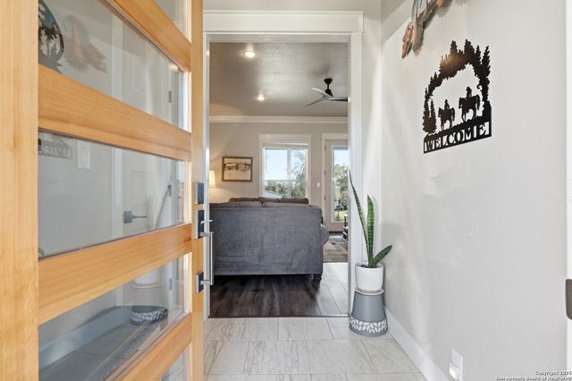 682 STUART RD, Adkins, TX 78101