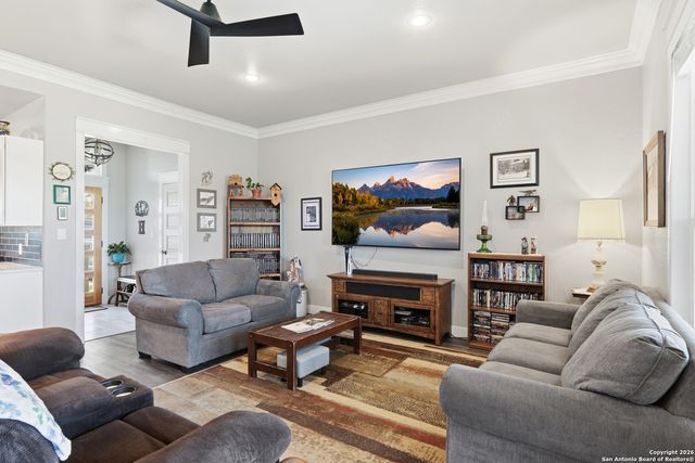 682 STUART RD, Adkins, TX 78101