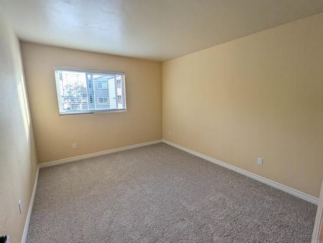 5057 Los Morros Way 112, Oceanside, CA 92057