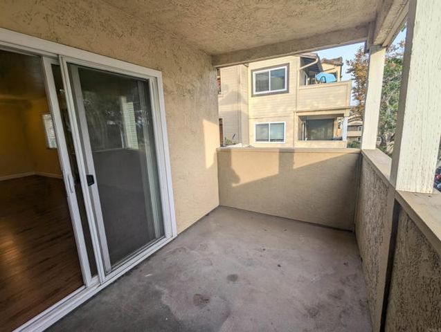 5057 Los Morros Way 112, Oceanside, CA 92057