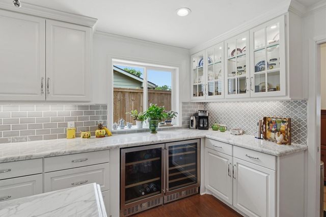 18319 Hereford Lane, Dickinson, TX 77058
