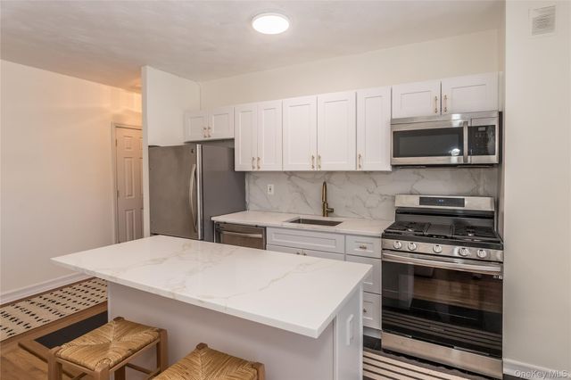 30-69 Hobart Street 5, Woodside, NY 11377