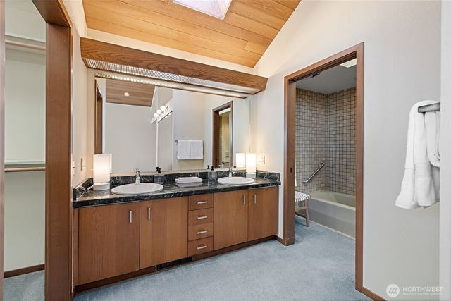 2720 Soundview Drive W, University Place, WA 98466