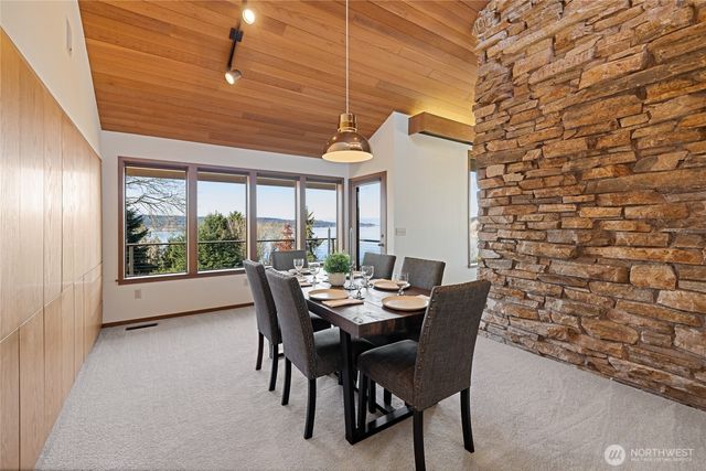 2720 Soundview Drive W, University Place, WA 98466