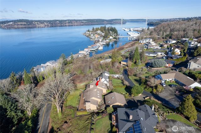 2720 Soundview Drive W, University Place, WA 98466