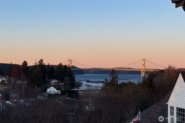 2720 Soundview Drive W, University Place, WA 98466