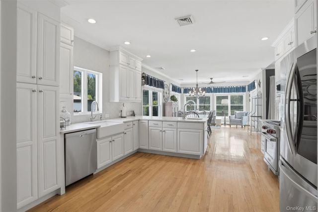 92 Coppergate Lane, Warwick, NY 10990