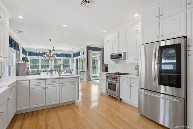 92 Coppergate Lane, Warwick, NY 10990