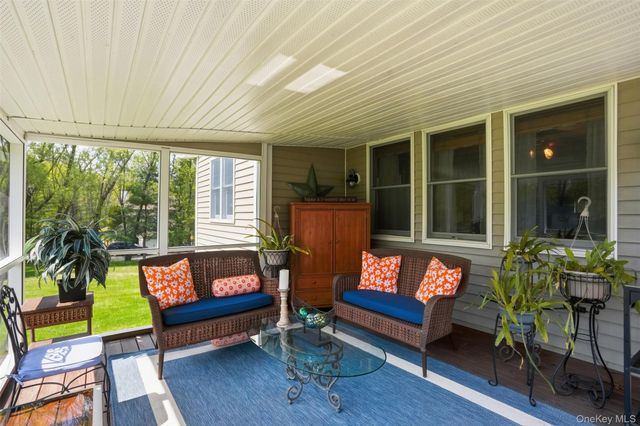 92 Coppergate Lane, Warwick, NY 10990