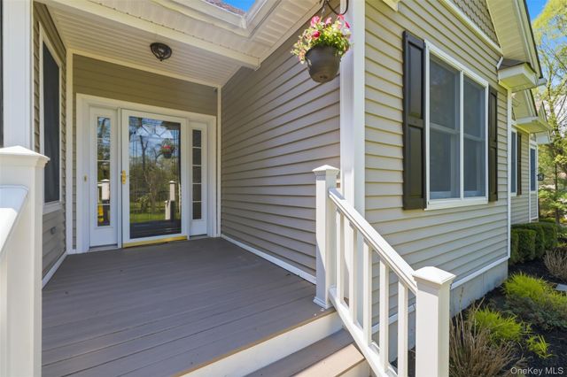 92 Coppergate Lane, Warwick, NY 10990
